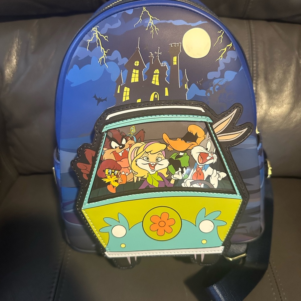 LOONEY TUNES SCOOBY DOO LOUNGEFLY MINI BACKPACK